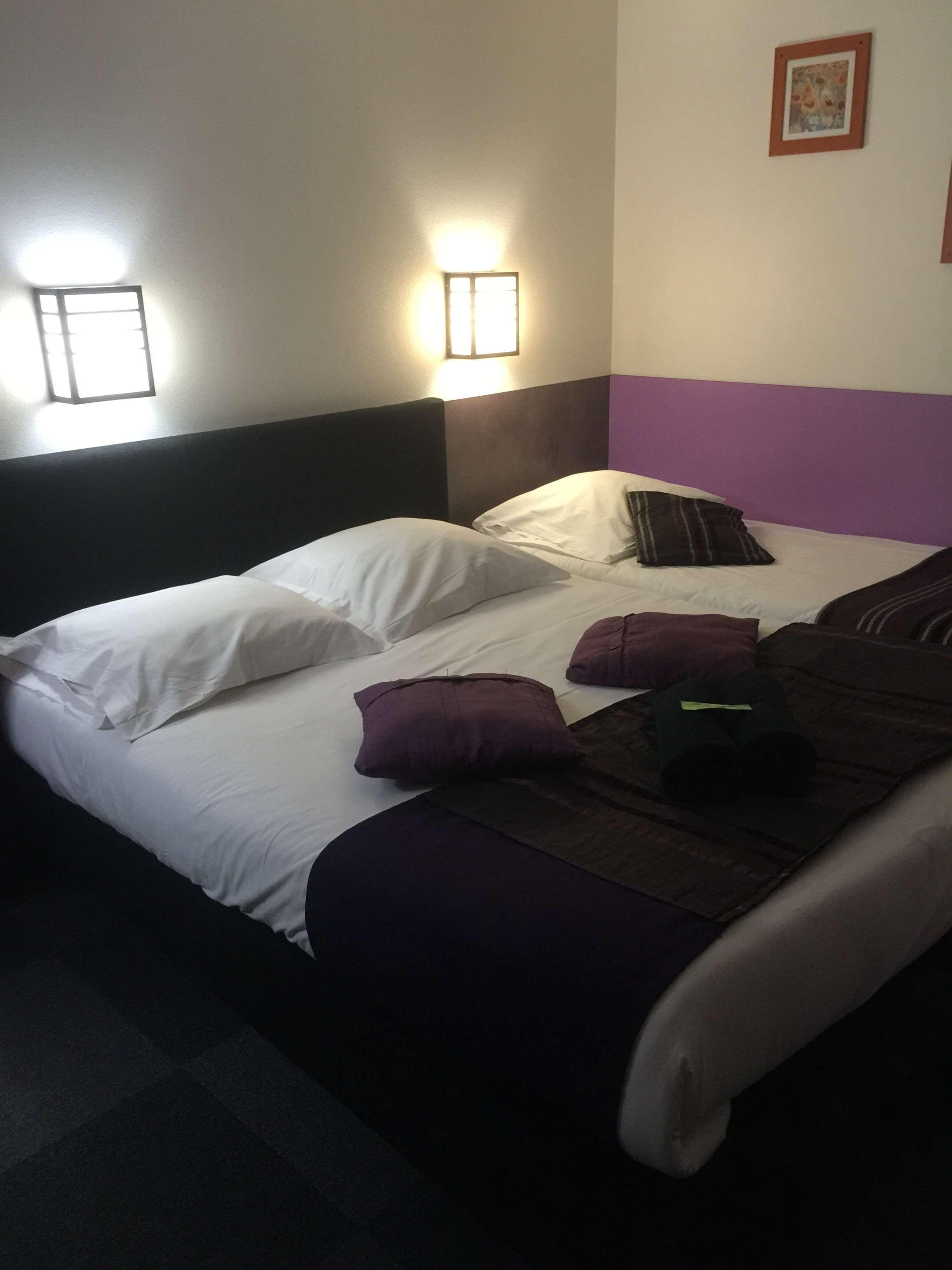 Kyriad Direct Saintes Exterior foto